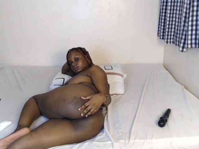 JolieNoir webcam