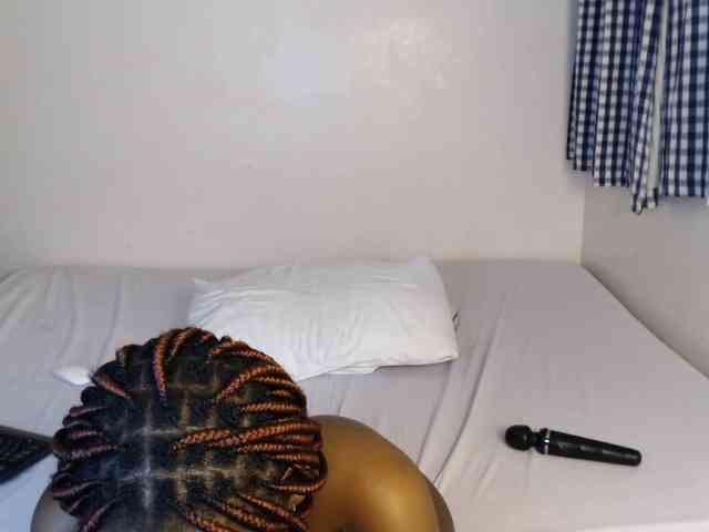 JolieNoir webcam