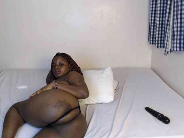 JolieNoir webcam
