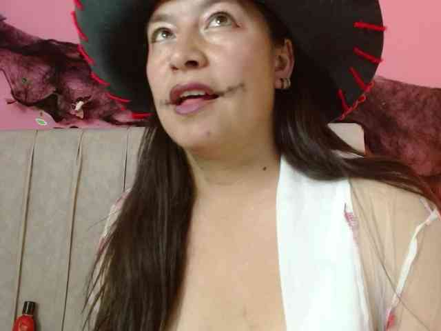 monickhot303av webcam