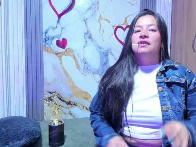 monickhot303av webcam