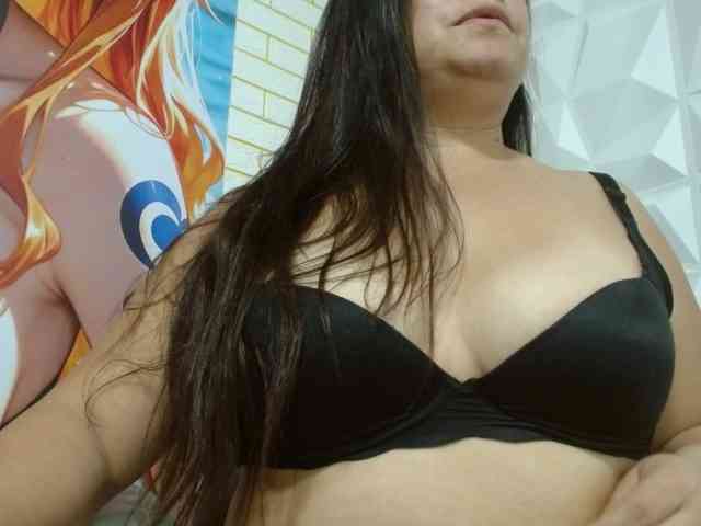 monickhot303av webcam