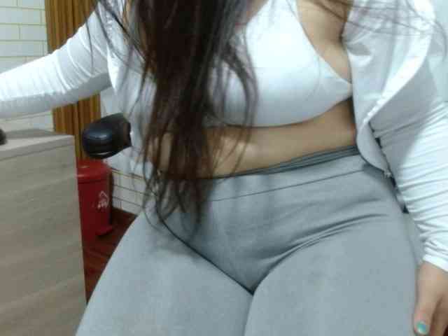 monickhot303av webcam