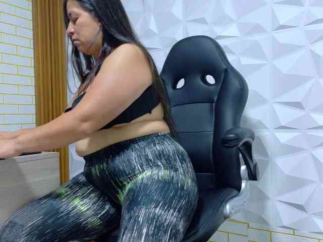 monickhot303av webcam