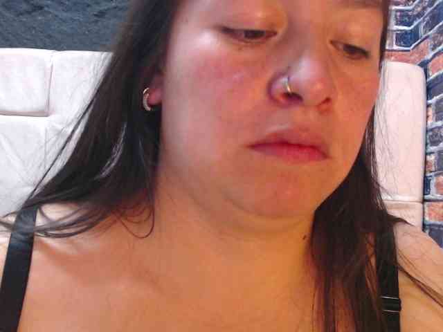 monickhot303av webcam