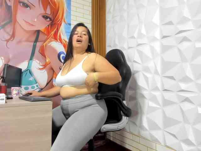 monickhot303av webcam