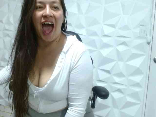 monickhot303av webcam