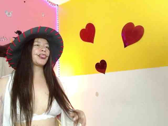 monickhot303av webcam