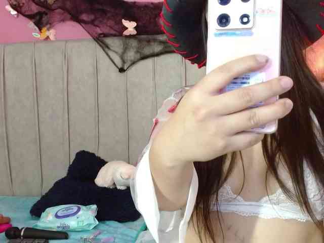 monickhot303av webcam