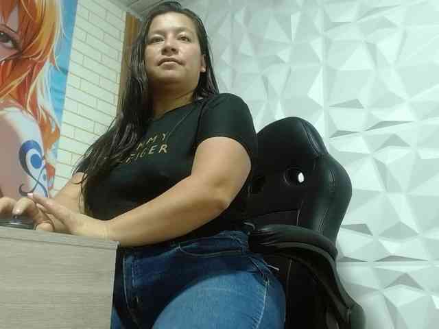 monickhot303av webcam