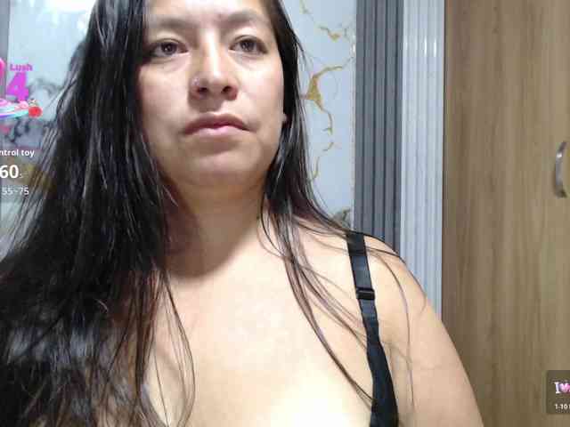 monickhot303av webcam