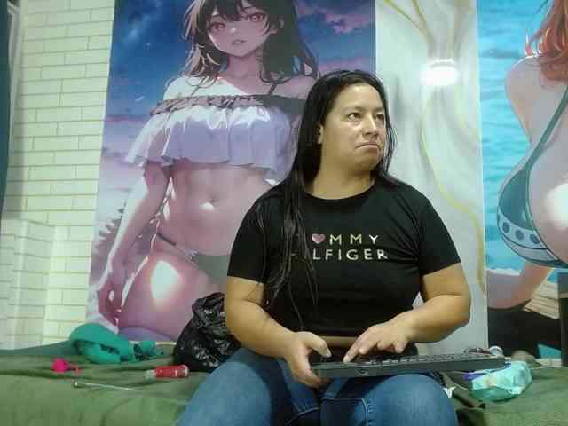 monickhot303av webcam