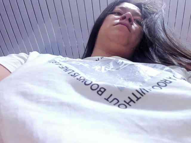 monickhot303av webcam