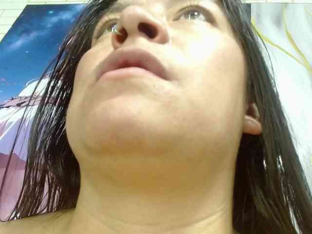 monickhot303av webcam