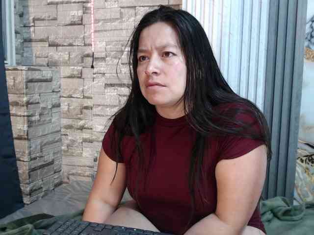 monickhot303av webcam