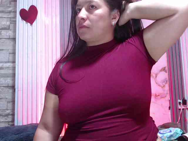 monickhot303av webcam