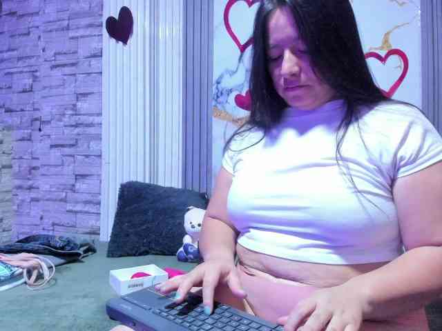 monickhot303av webcam