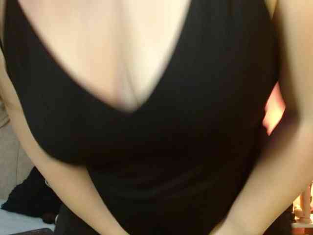 monickhot303av webcam