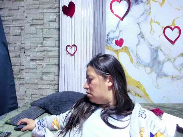 monickhot303av webcam