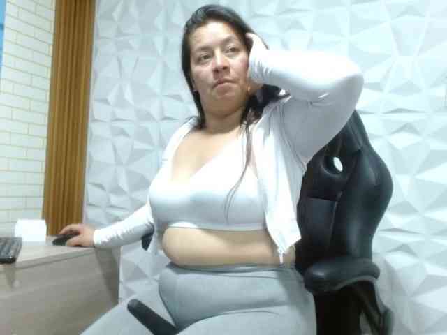 monickhot303av webcam