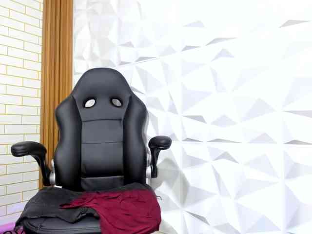 monickhot303av webcam