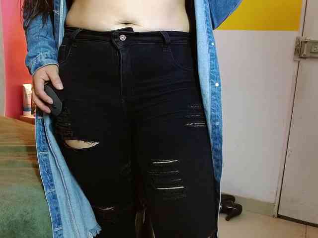monickhot303av webcam