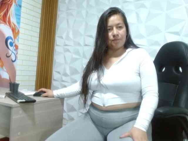 monickhot303av webcam