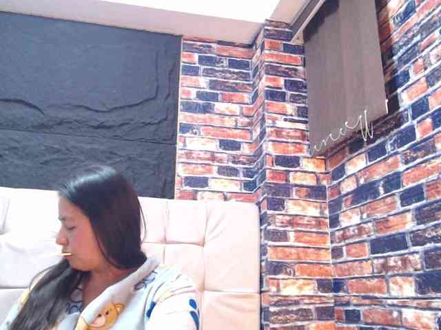 monickhot303av webcam