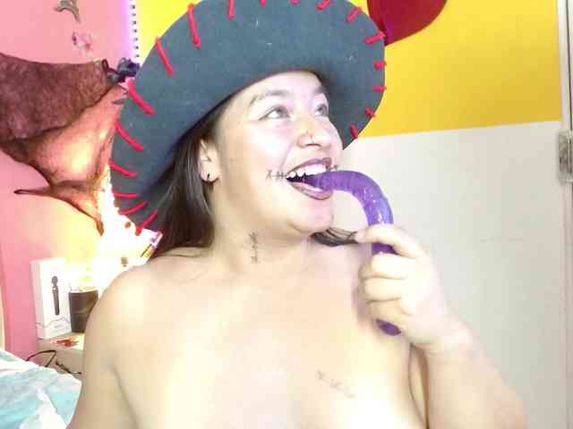 monickhot303av webcam