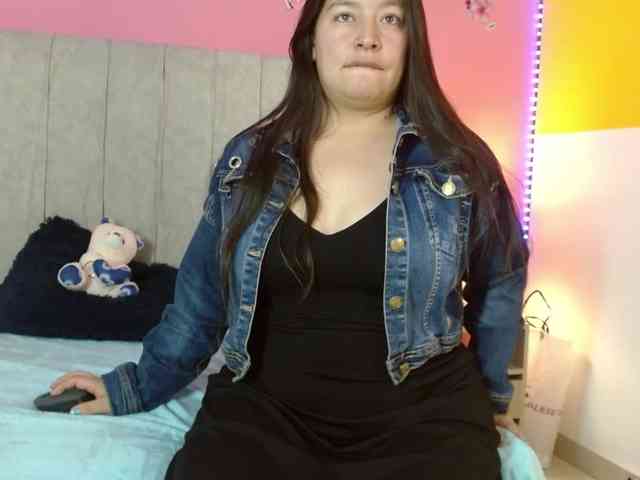 monickhot303av webcam