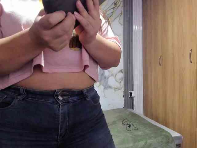 monickhot303av webcam