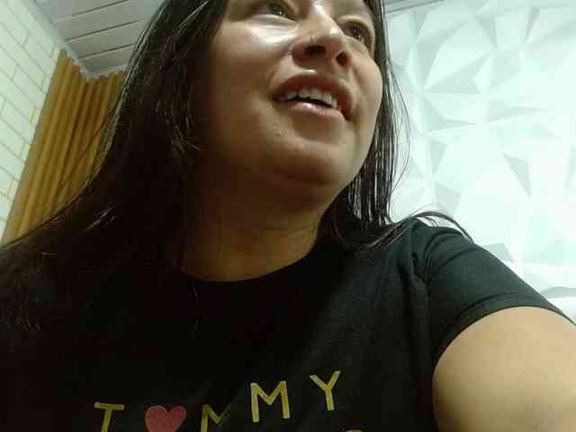 monickhot303av webcam