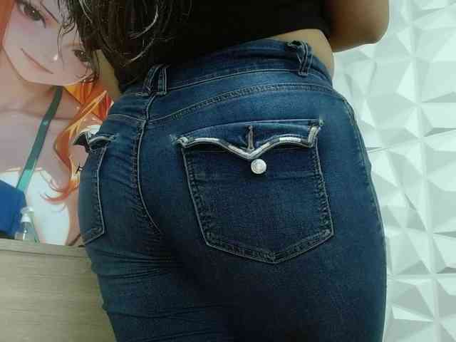 monickhot303av webcam