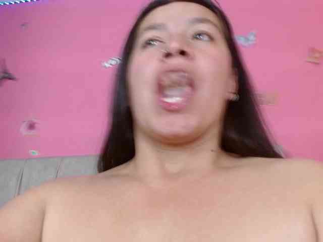 monickhot303av webcam