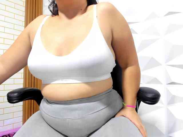 monickhot303av webcam