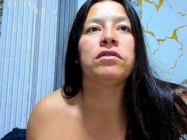 monickhot303av webcam