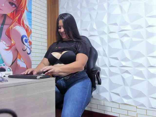 monickhot303av webcam