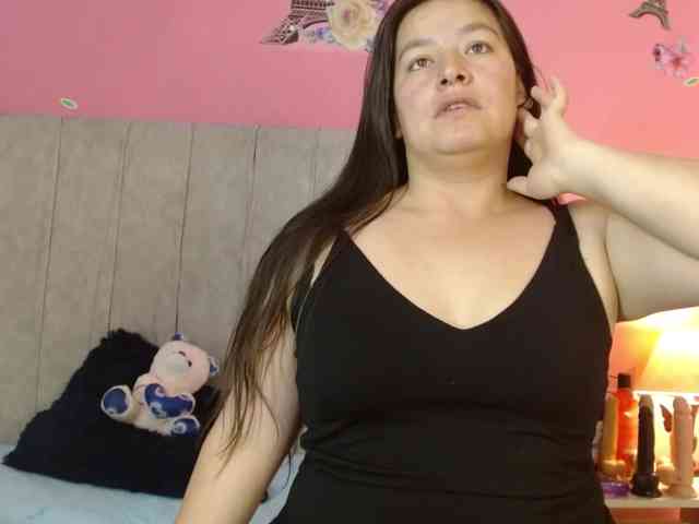 monickhot303av webcam