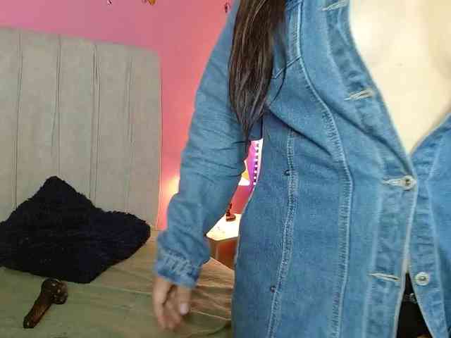 monickhot303av webcam