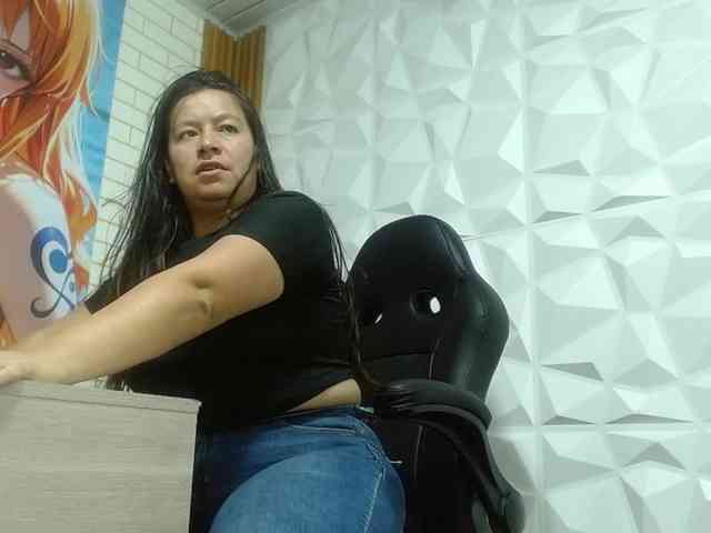 monickhot303av webcam