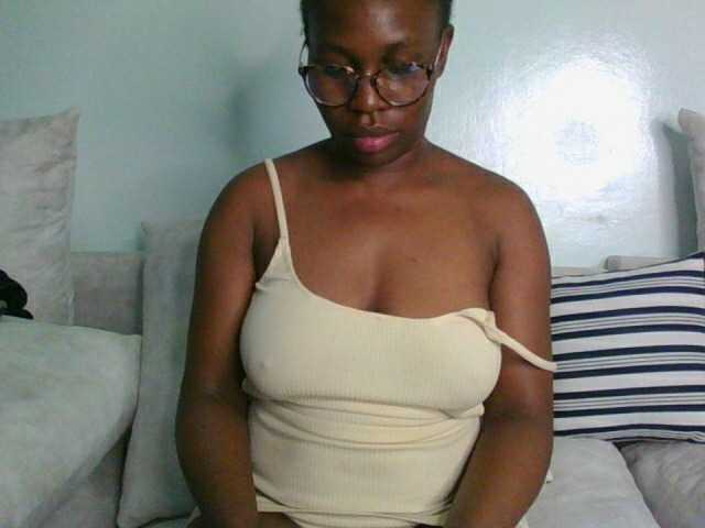 kerry-2's BongaCams show and profile