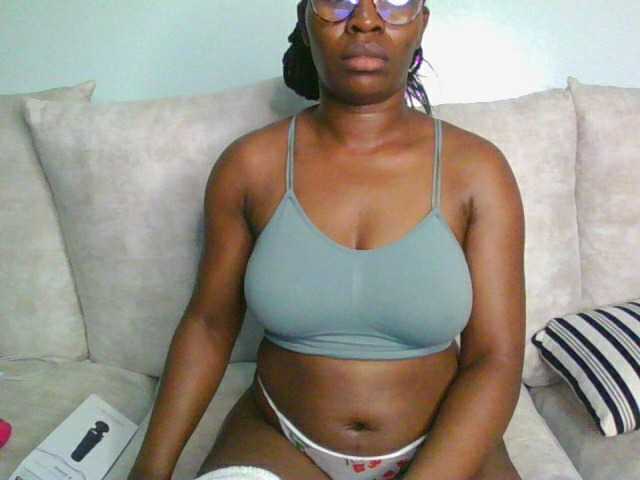 kerry-2's BongaCams show and profile