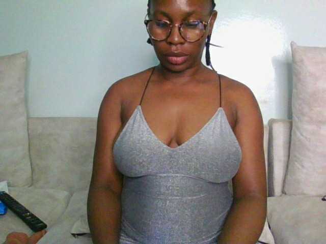 kerry-2's BongaCams show and profile