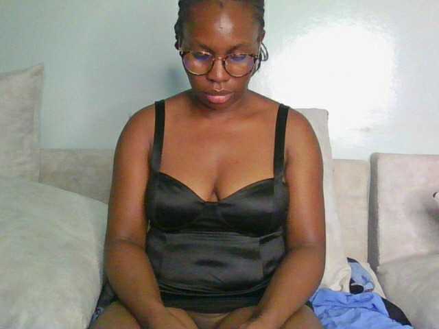 kerry-2's BongaCams show and profile