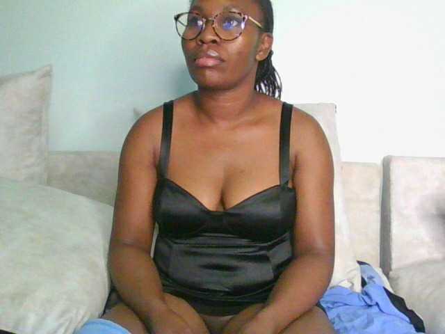 kerry-2's BongaCams show and profile