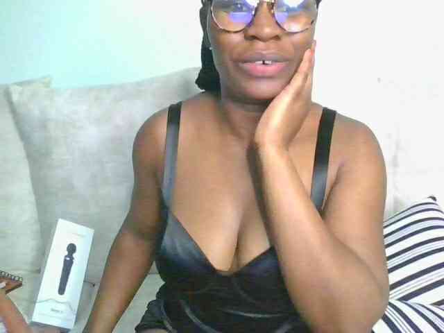 kerry-2 Live Webcam on BongaCams