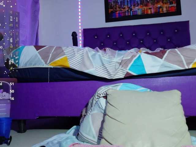 ebony-NeighborMoans's BongaCams show and profile