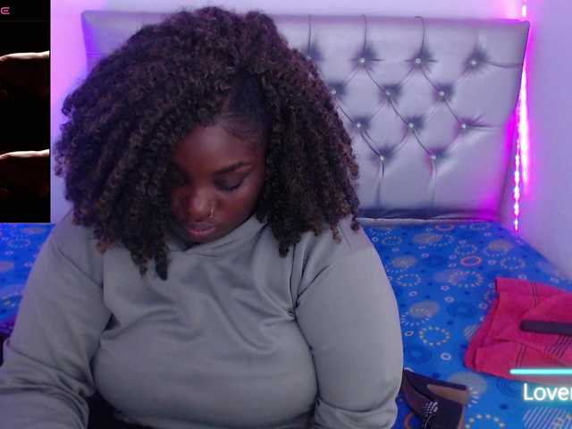 ebony-NeighborMoans webcam