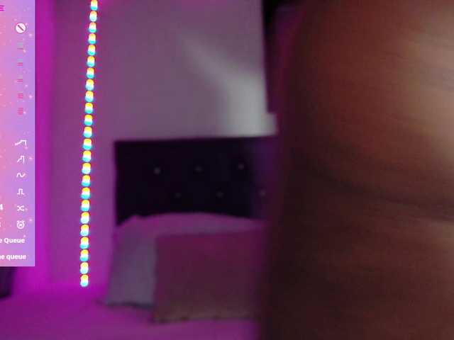 ebony-NeighborMoans's BongaCams show and profile