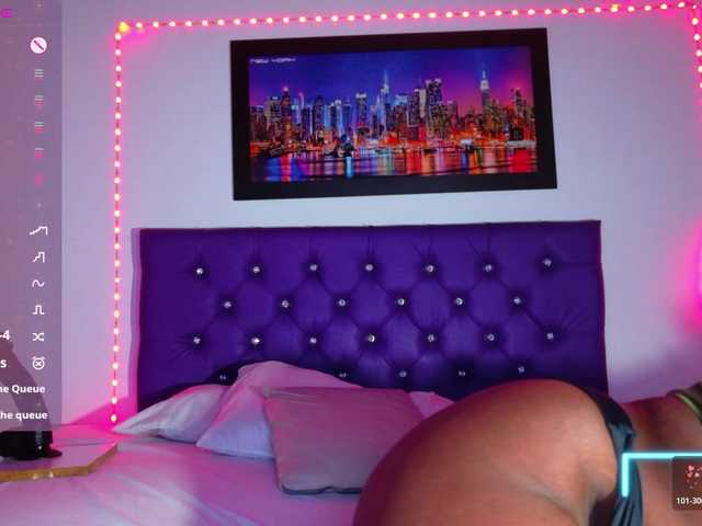 ebony-NeighborMoans's BongaCams show and profile